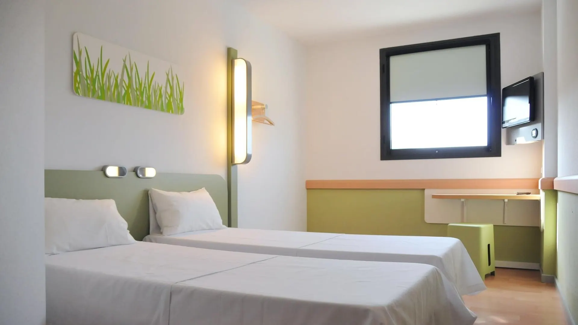 Pensjonat Ibis Budget Girona Costa Brava
