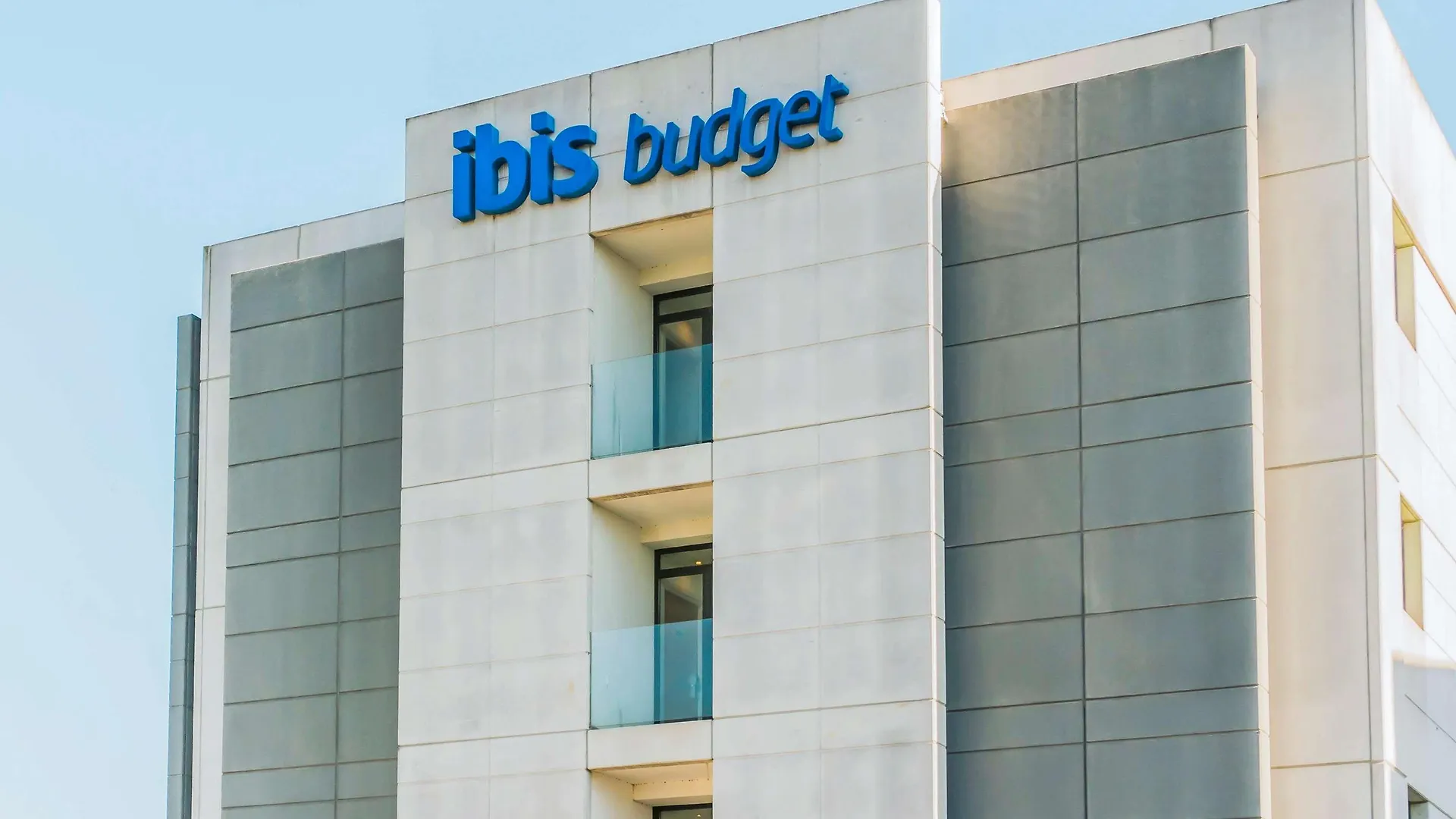 ** Guest house Ibis Budget Girona Costa Brava Spain