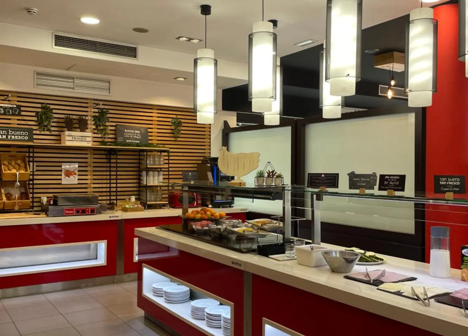 Ibis Budget Girona Costa Brava 2*,